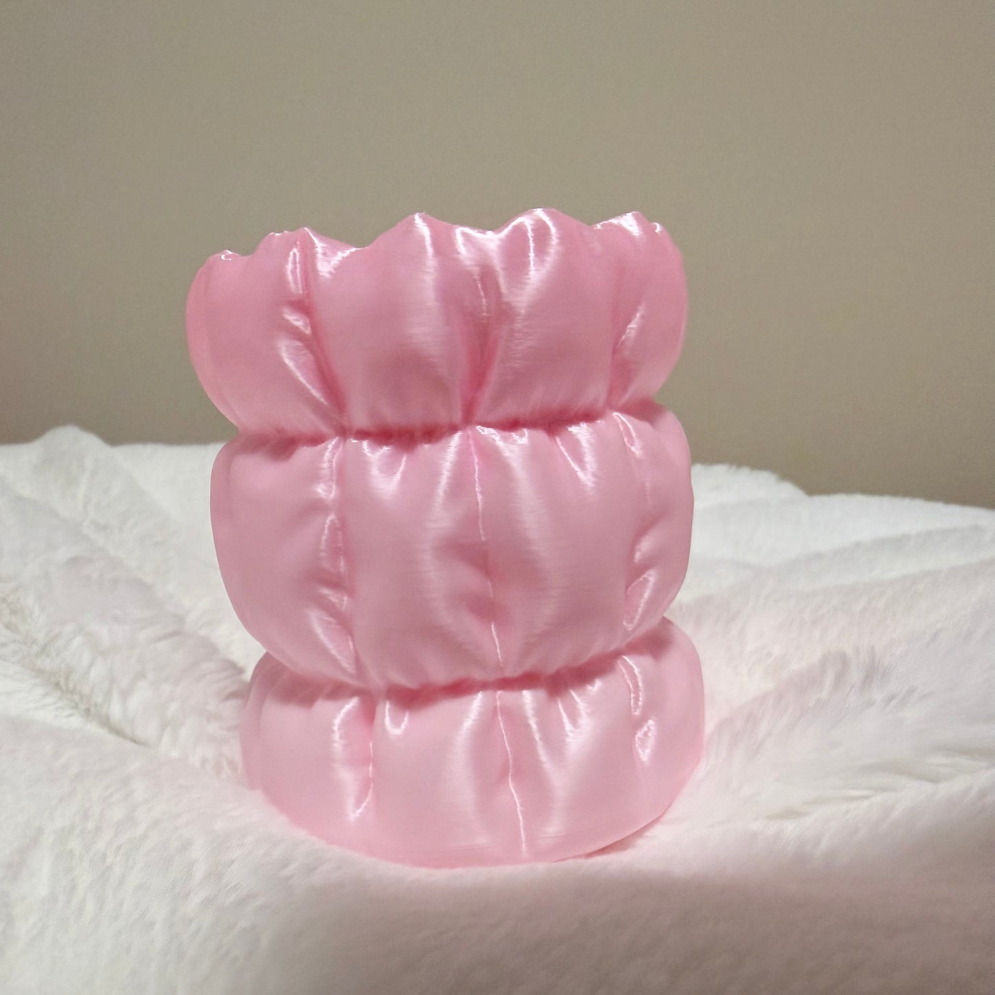 Marshmallow Silk Pen Holder